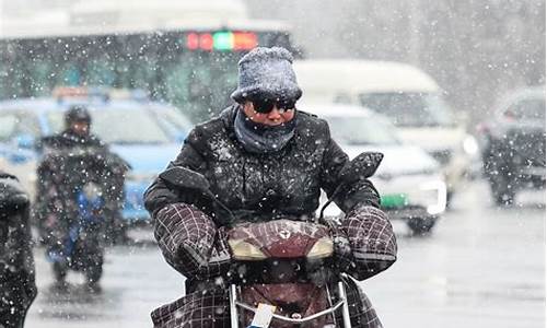 降雪天气停车规范,雨雪天气停车注意事项