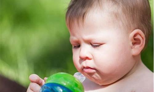 天气热喝冷冻水好吗小孩_天气热喝冷冻水好吗小孩