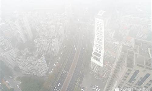 恶劣的天气现象_恶劣天气如雷雨大雾