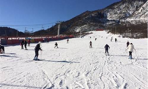 西岭雪山映雪广场有什么酒店_西岭雪山映雪广场天气